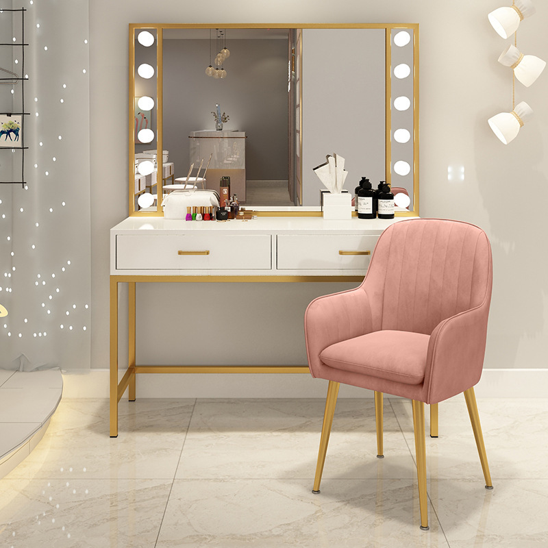 Beauty And Makeup Studio - طاولة مكياج استوديو الصور طاولة مكياج