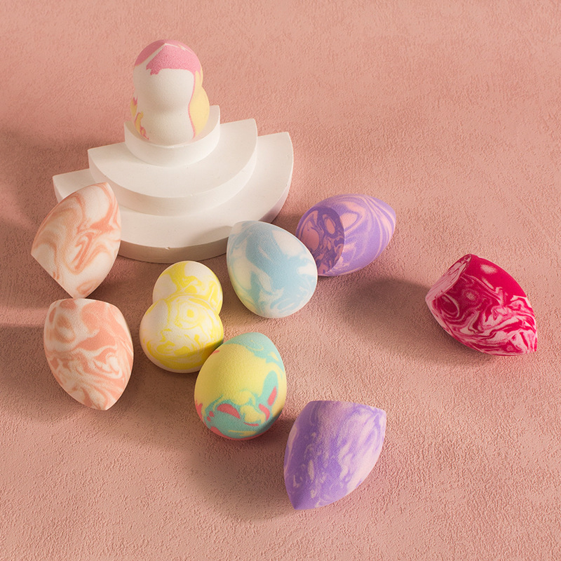 إسفنجة مكياج ناعمة للغاية بنمط - مراجعة Beauty Blender In Makeup وسعره
