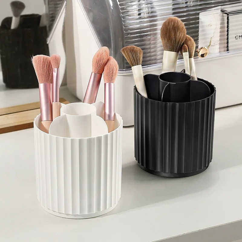 حامل فرشاة للمكياج مع غطاء منظ - مراجعة Beauty Makeup Desk وسعره