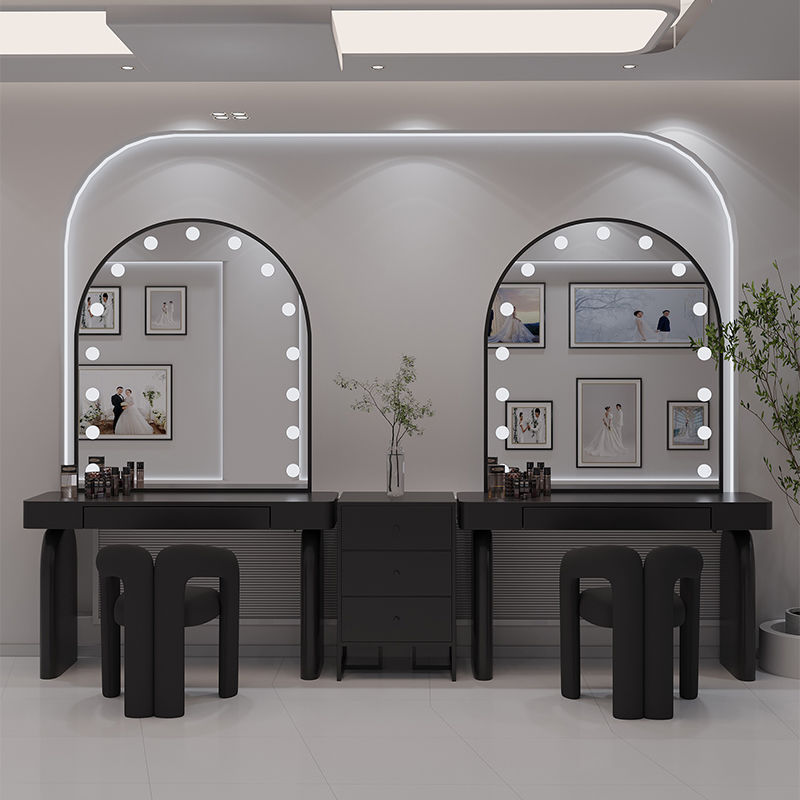 طاولة مكياج مع مصباح، طاولة مك - مراجعة Beauty And Makeup Studio وسعره