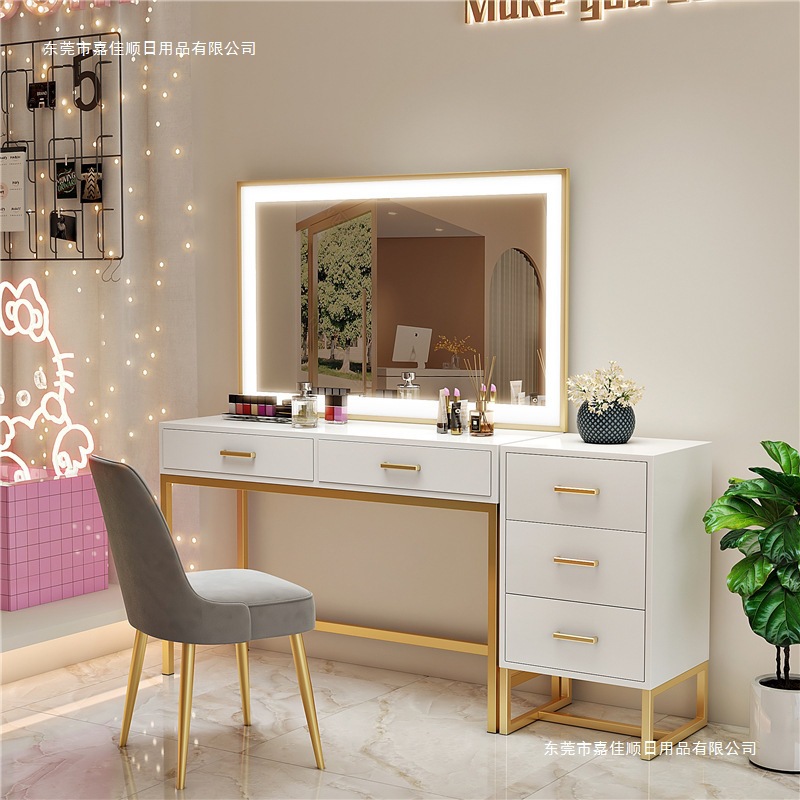 مسمار الفن ماكياج الفنان استود - مراجعة Beauty And Makeup Studio وسعره